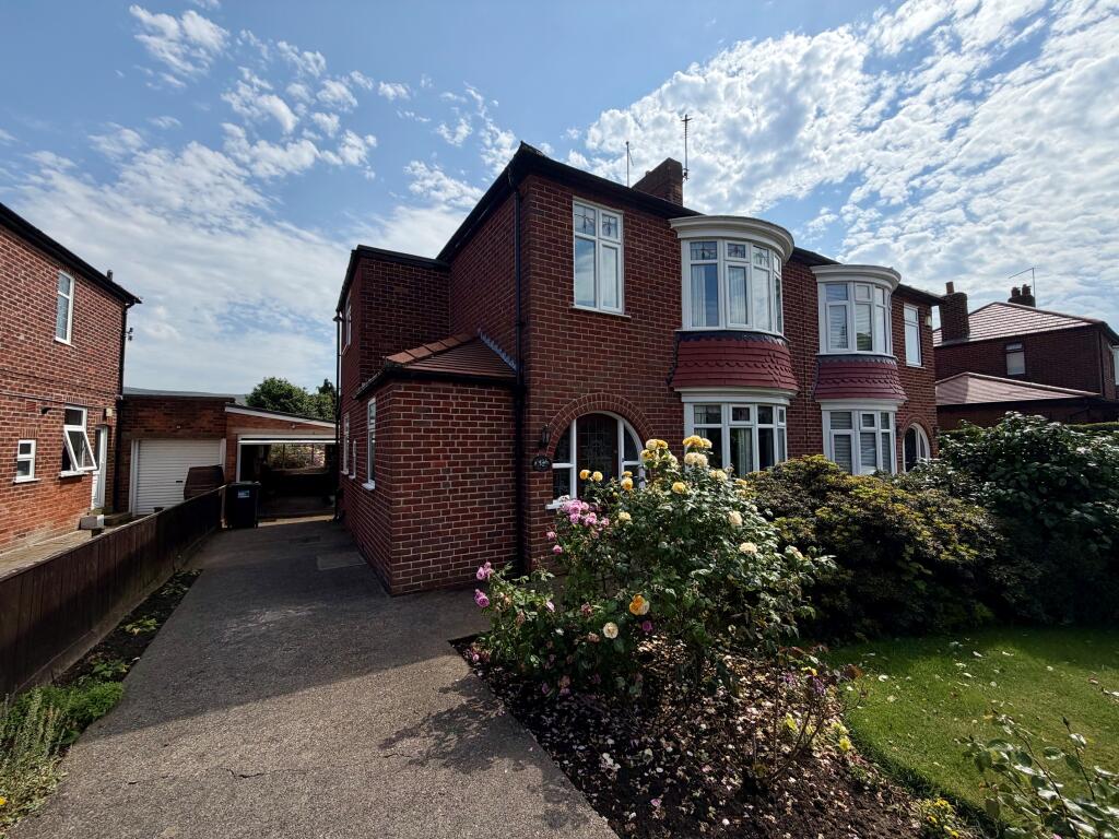 Park Lane, Guisborough, Redcar And Cleveland photo 2