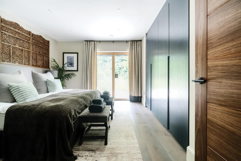 The Fisheries, Wiltshire, SN11 - View 4