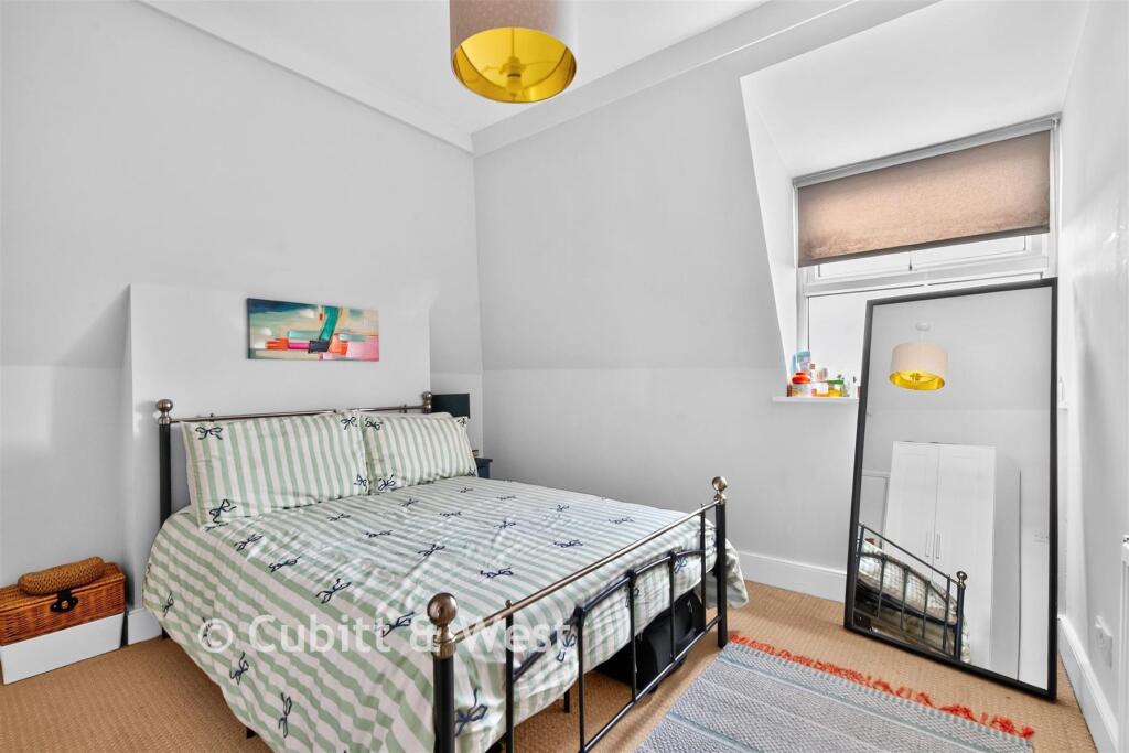 Apartment in London - View 4