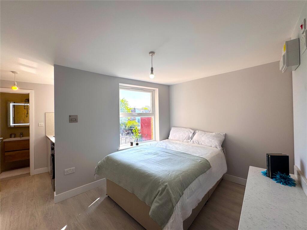 Main image of property: High Road, Willesden, NW10