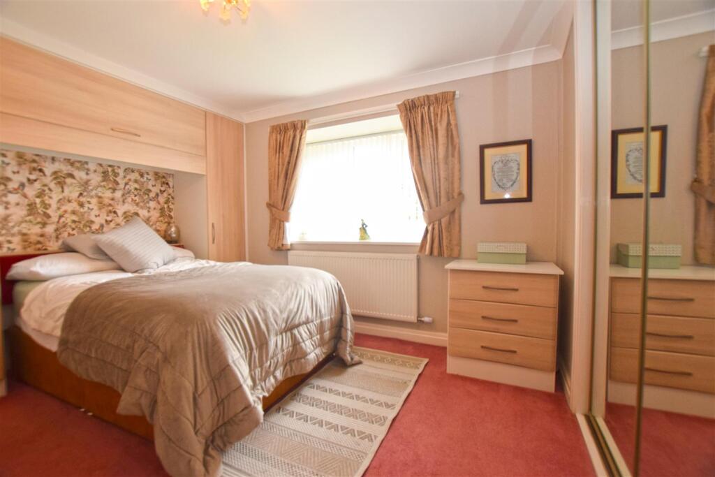 House in Rochdale, Broadhalgh - More