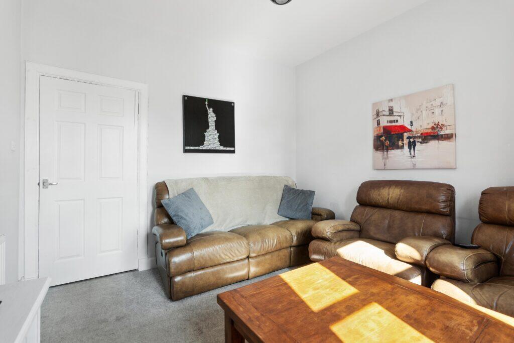 1/1, 3 Main Street, Clarkston Glasgow G76 8DS photo 3