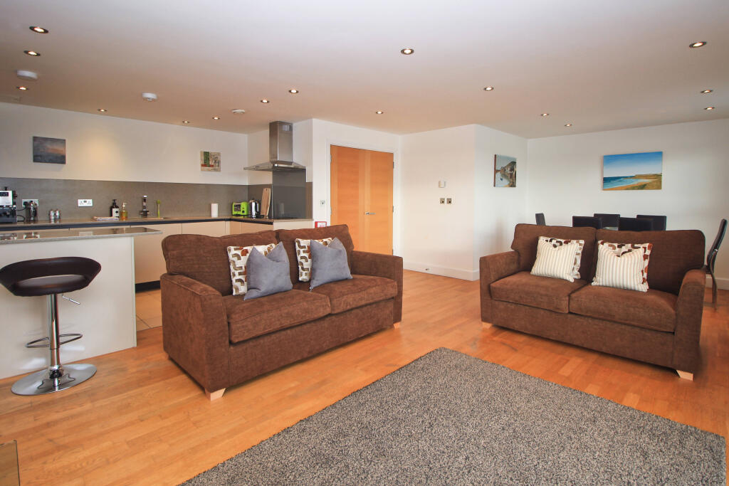 Apartment in Padstow, Cornwall - View 5