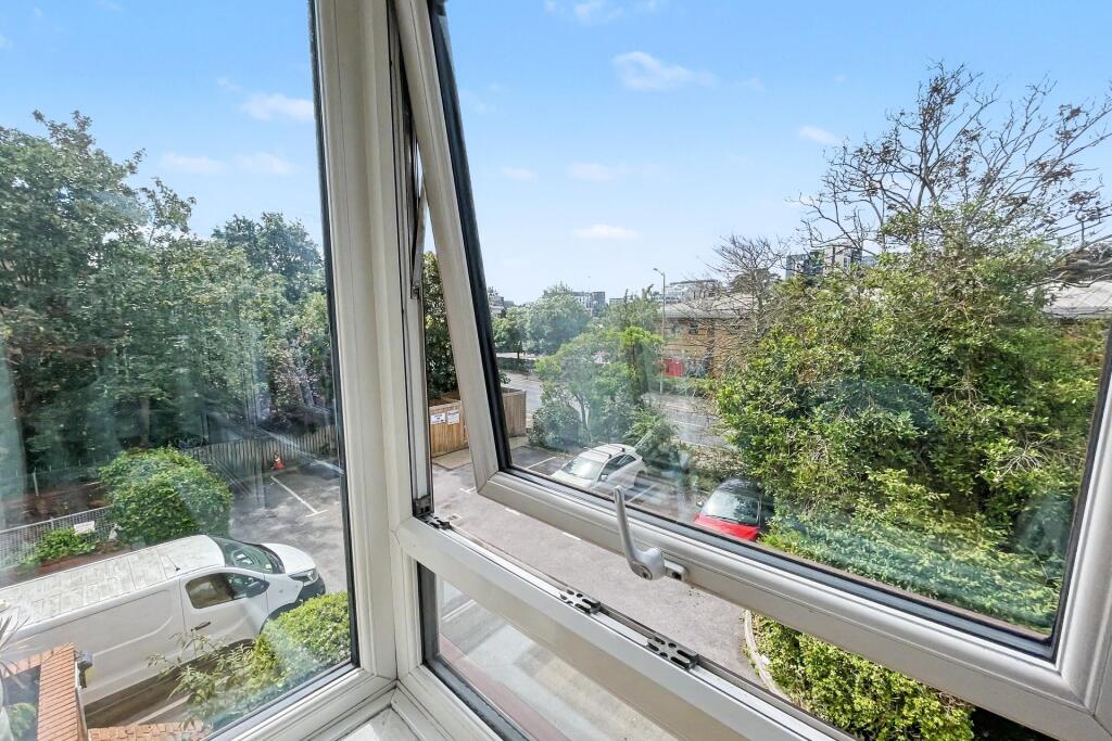 Apartment in Bournemouth - More