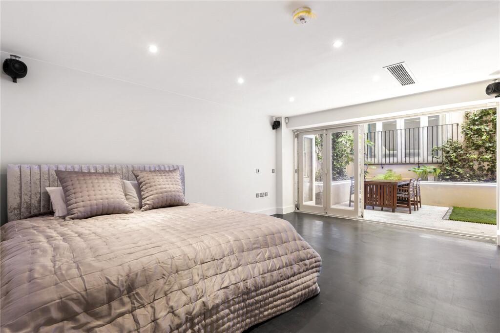 Main image of property: Lancaster Gate, London, W2