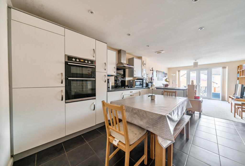 Main image of property: Wood Street, Patchway, Bristol, Gloucestershire, BS34