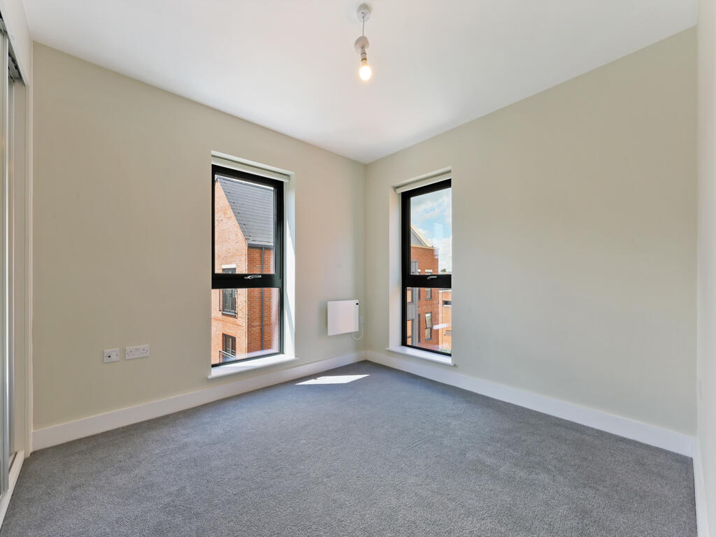 Apartment in Reading - View 4
