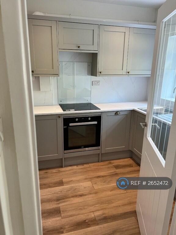 Wetherby Road, Leeds, LS8 - View 2