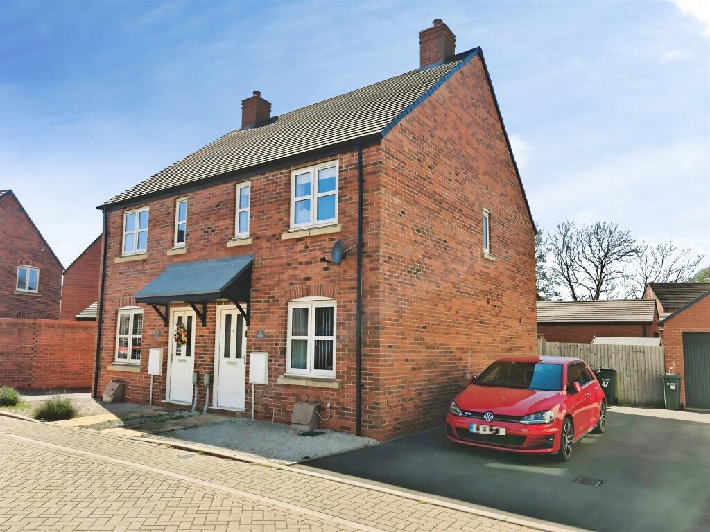 Main image of property: Bismore Road, Banbury