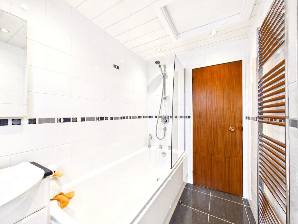 Additional image 21 of Queens Den, Aberdeen, AB15