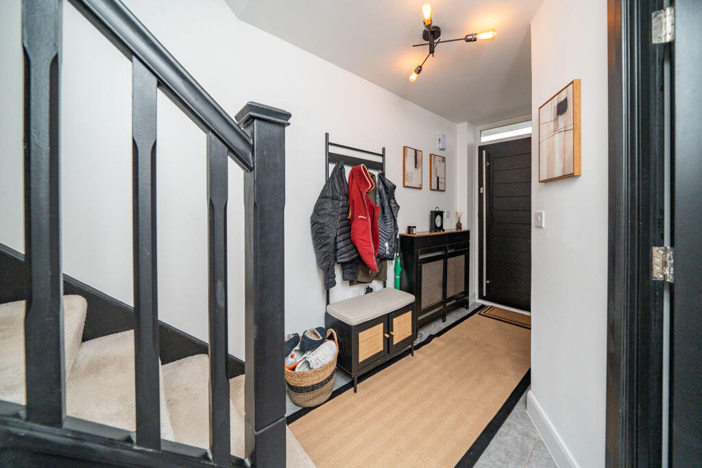 1 Prince Mews, Stourbridge Road, Hagley photo 4