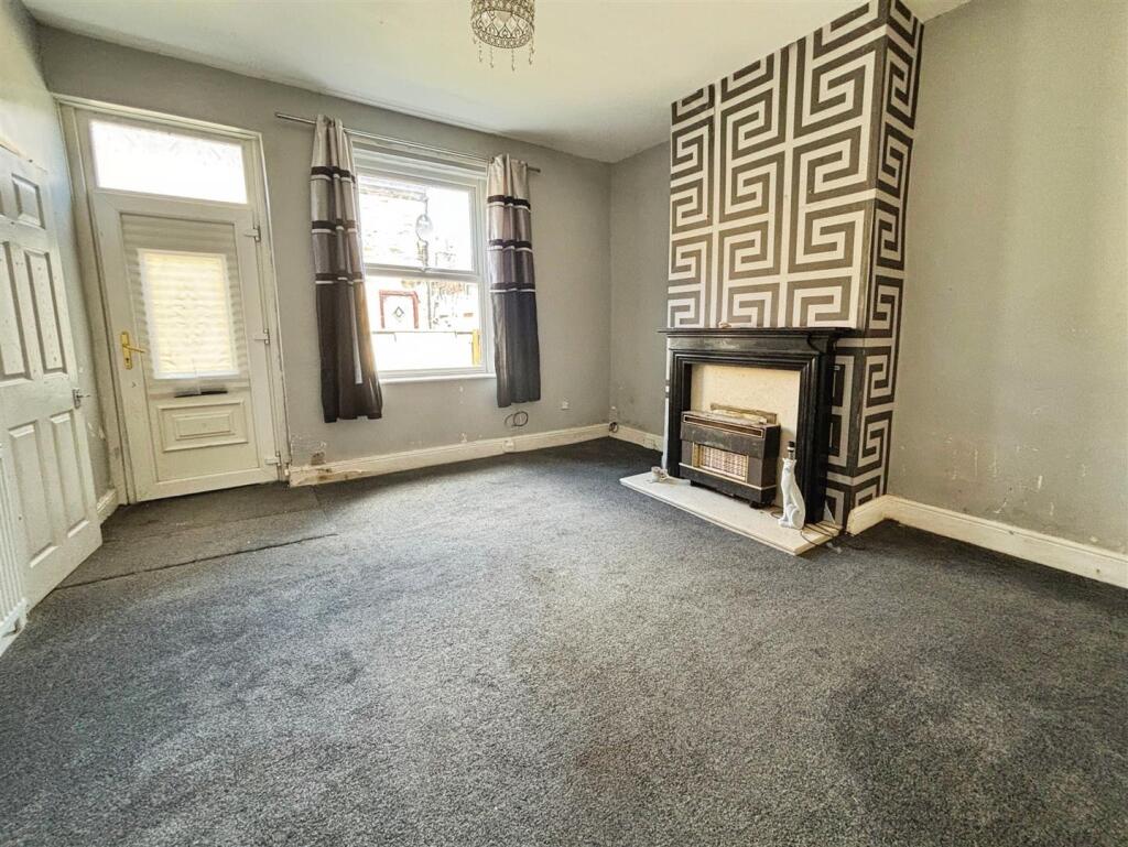 House in Bradford, Trident - View 2