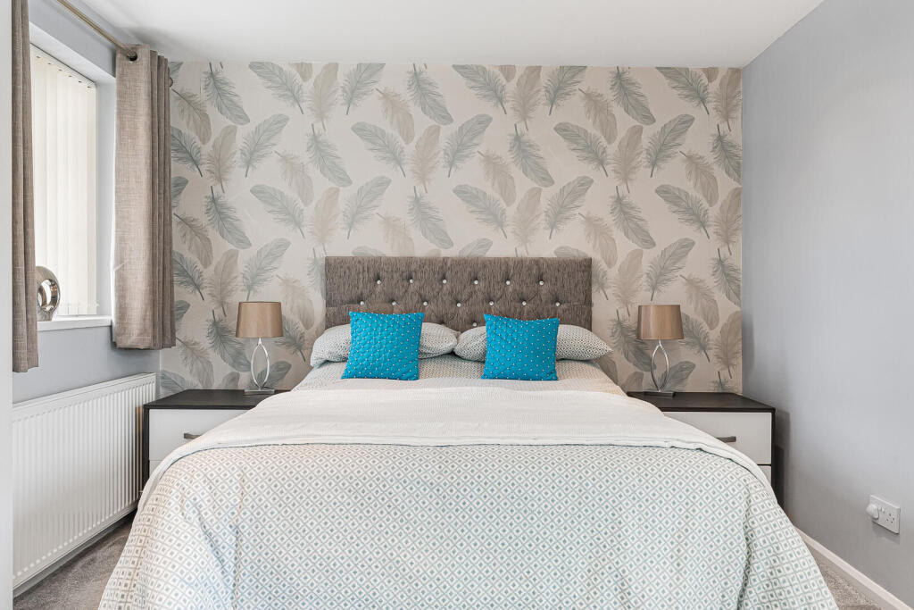 House in Sheffield, Ecclesfield - More