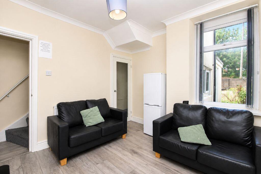 House in Pontypridd, Treforest - View 4