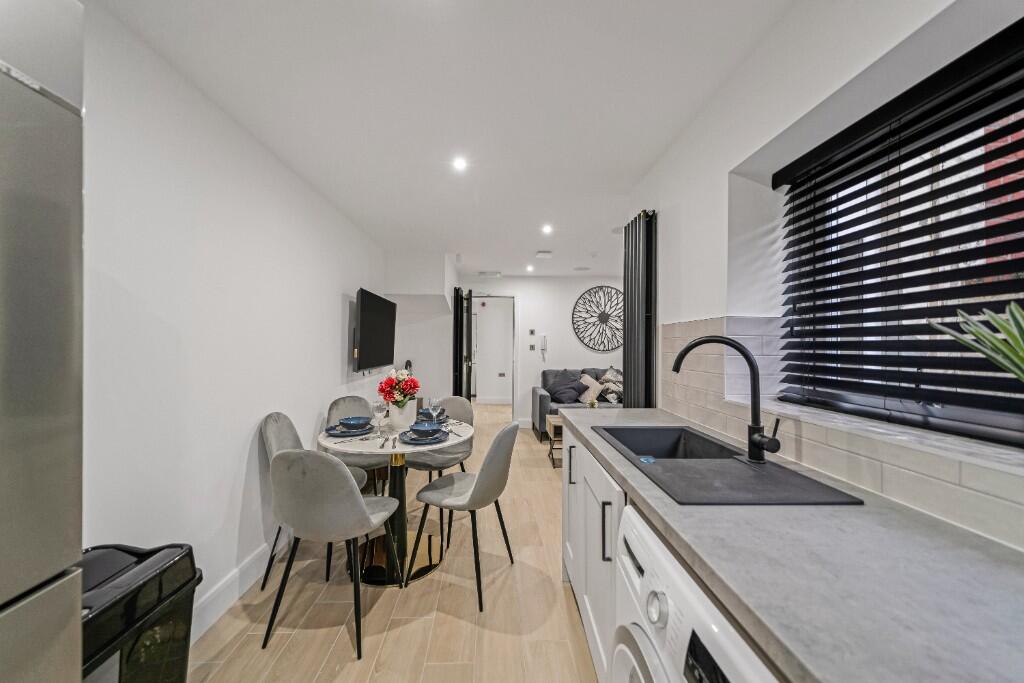 1 bedroom house share for rent