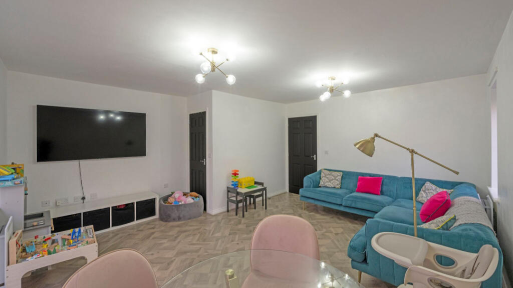 Darfield, Barnsley, S73 9DF photo 3