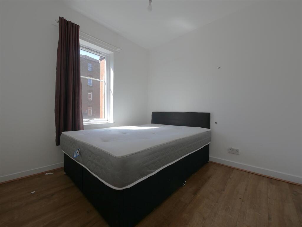 Apartment in Glasgow - More