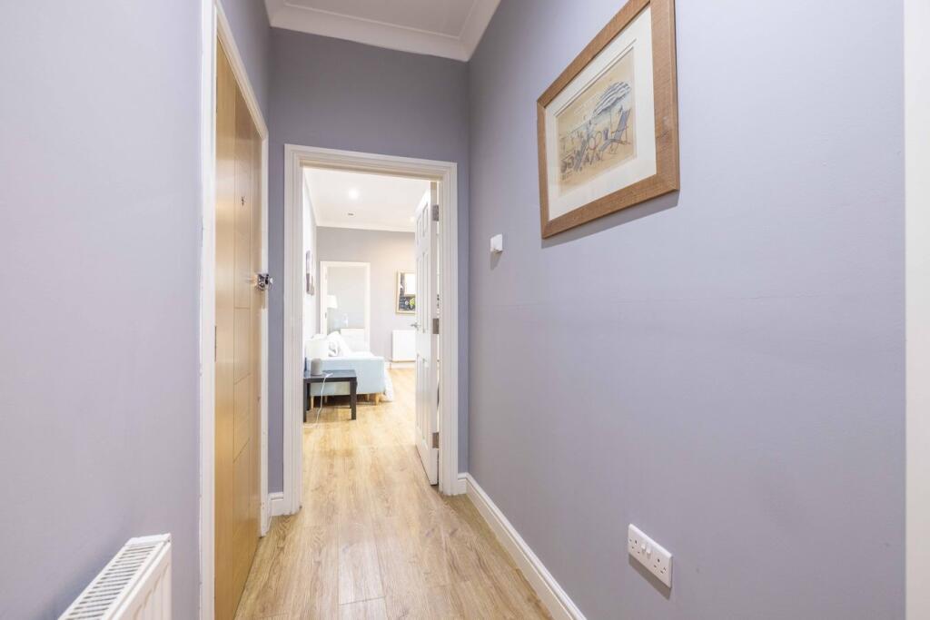 Apartment in Slough - View 3