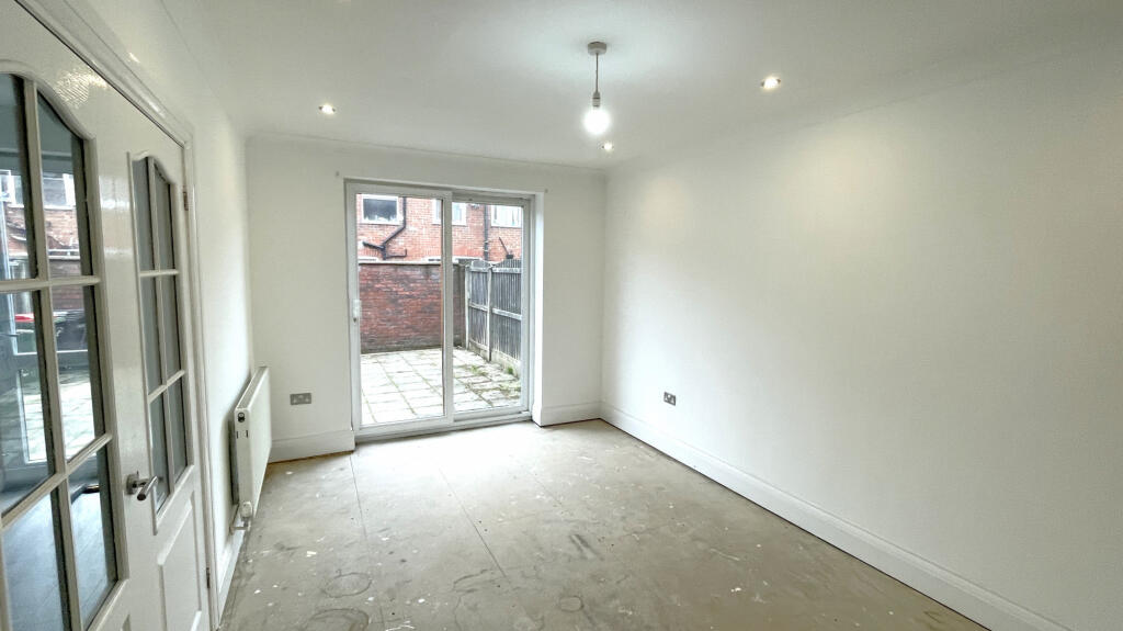 House in Preston - View 4