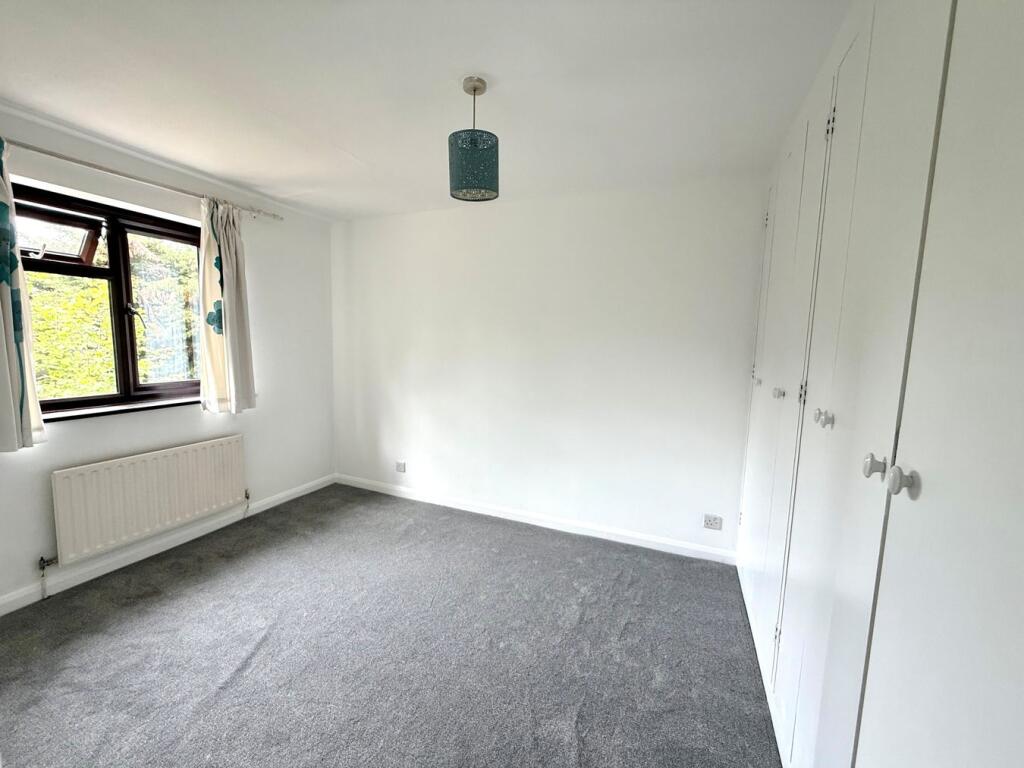 Apartment in Bracknell - View 4