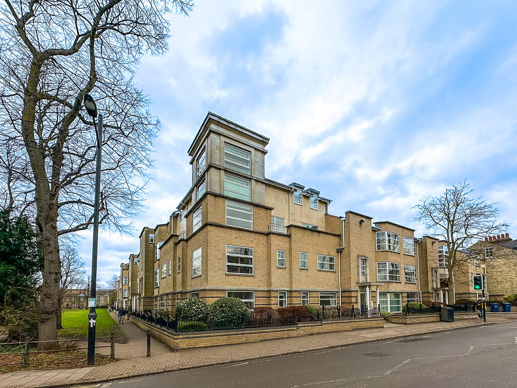 Main image of property: Petersfield Mansions, Cambridge, CB1