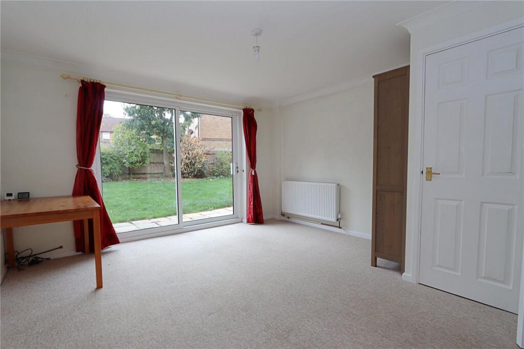 Pickering Drive, Emerson Valley, Milton Keynes, MK4 photo 3