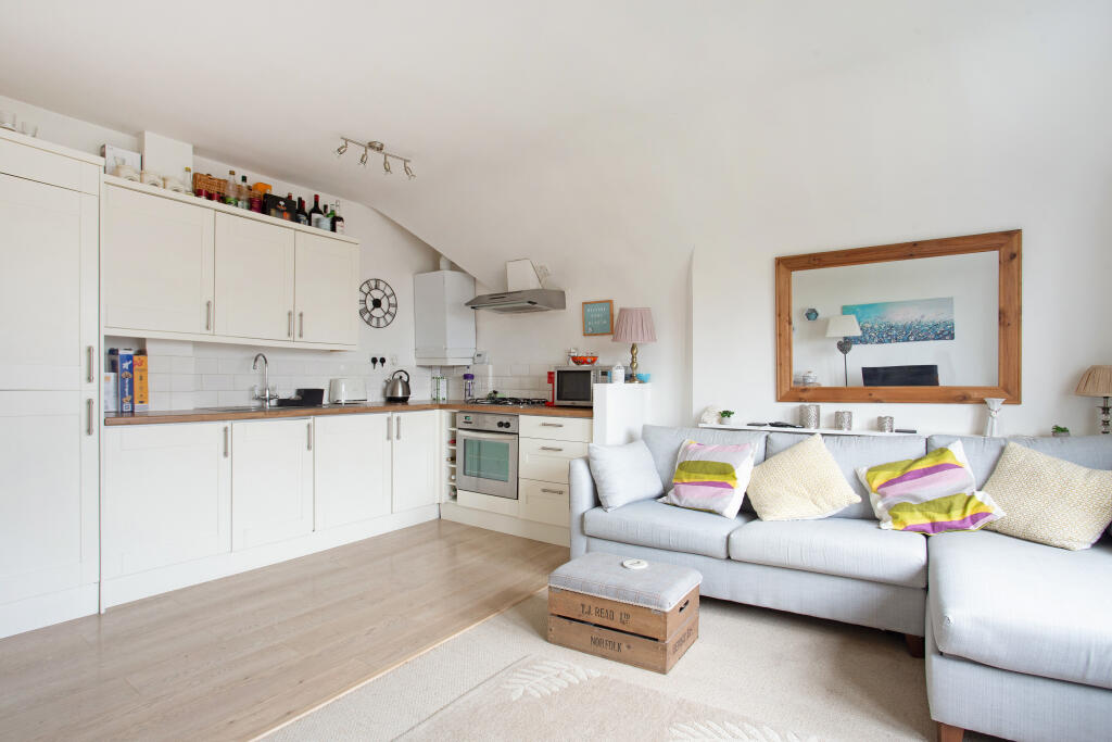 Apartment in London - View 3