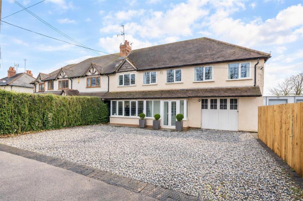 Warwick Road, Knowle