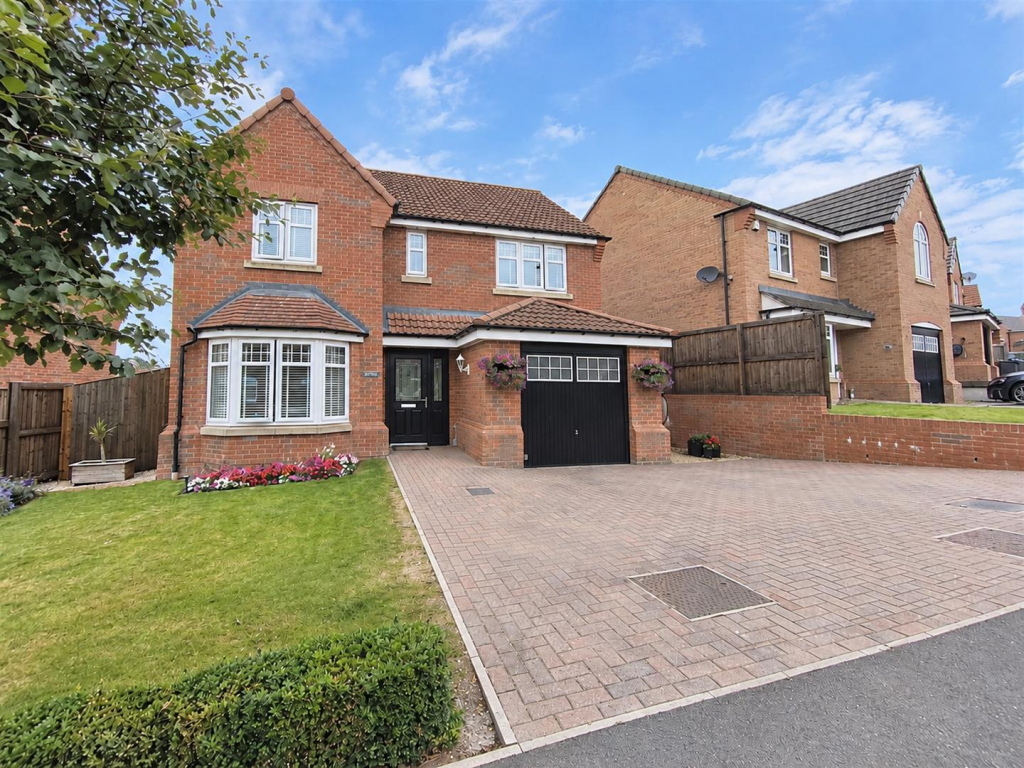 Main image of property: Lidgett Road, Mapplewell, Barnsley, S75 6LT