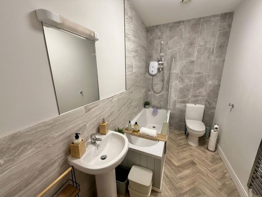 Apartment in St. Peters House, Torbay - View 3