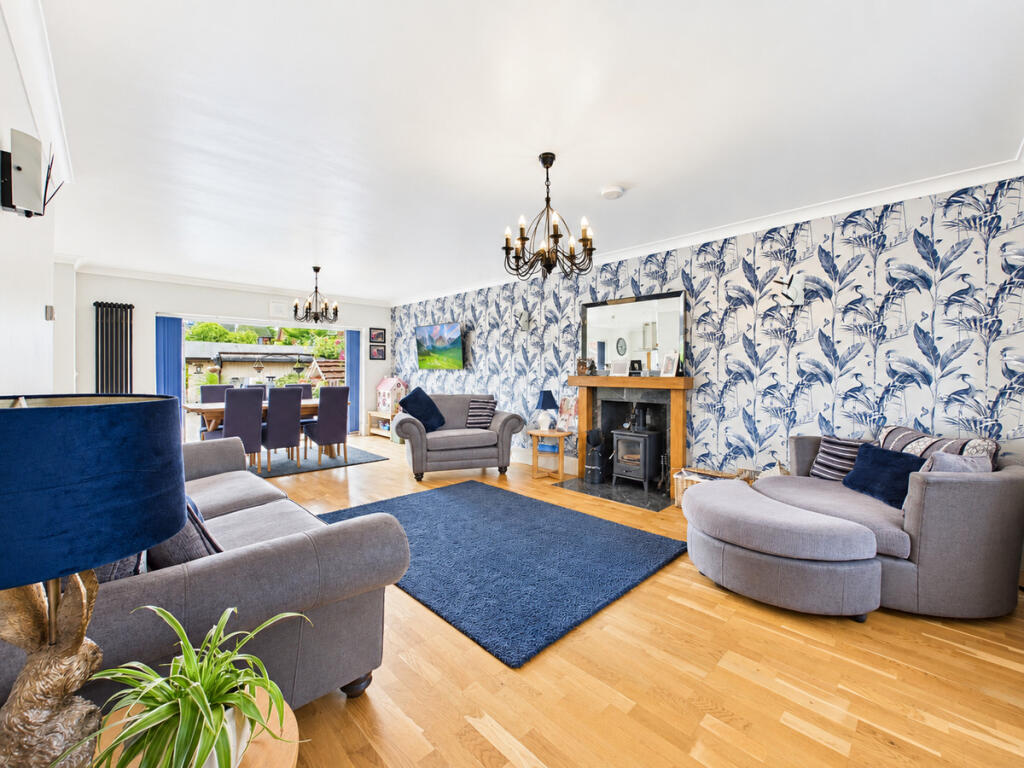 House in Castle Point, Canvey Island - View 3