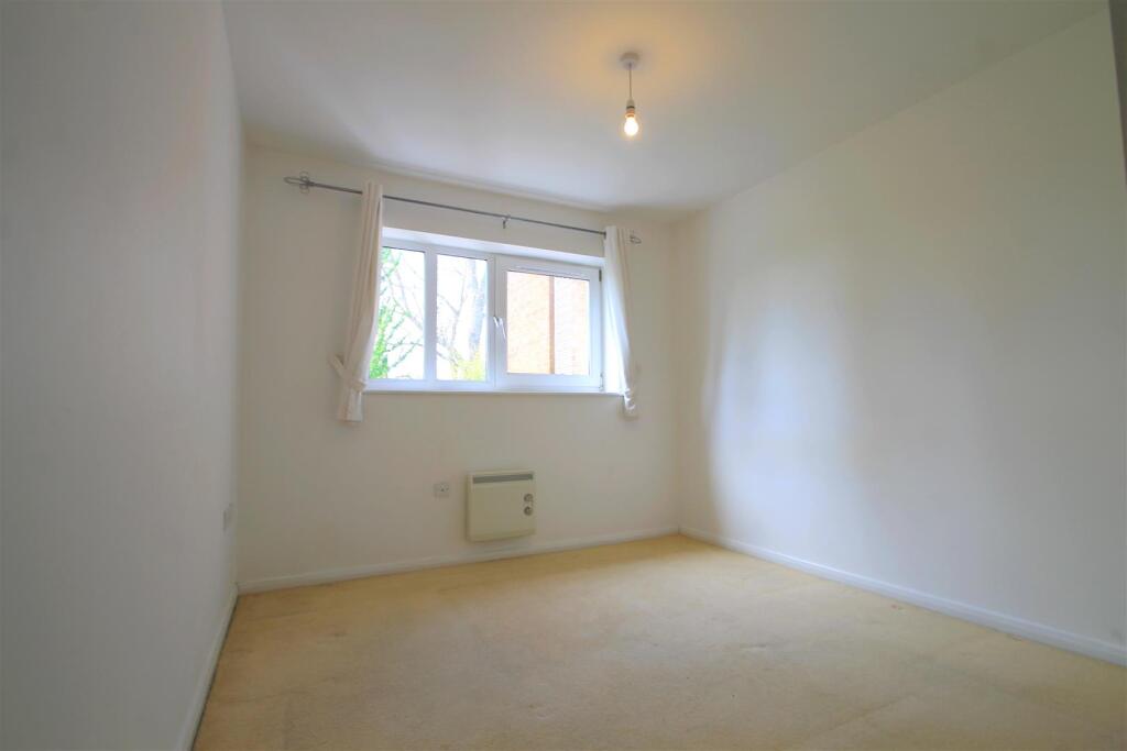 Apartment in Cardiff - View 5