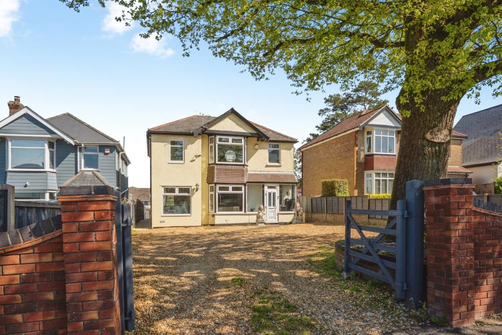 Main image of property: Lovedean Lane, Waterlooville, Hampshire, PO8