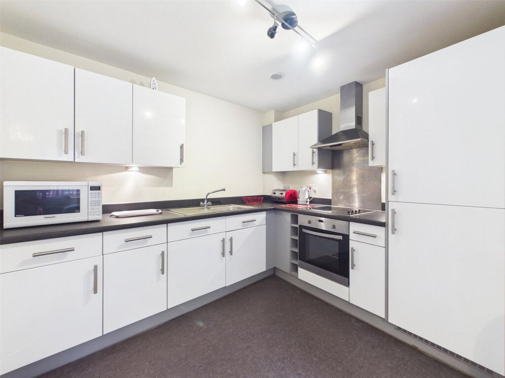 Apartment in Ipswich, Suffolk - View 2