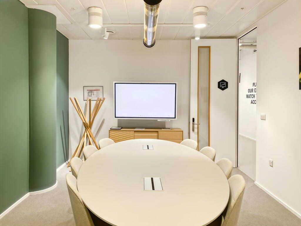 Photo 6