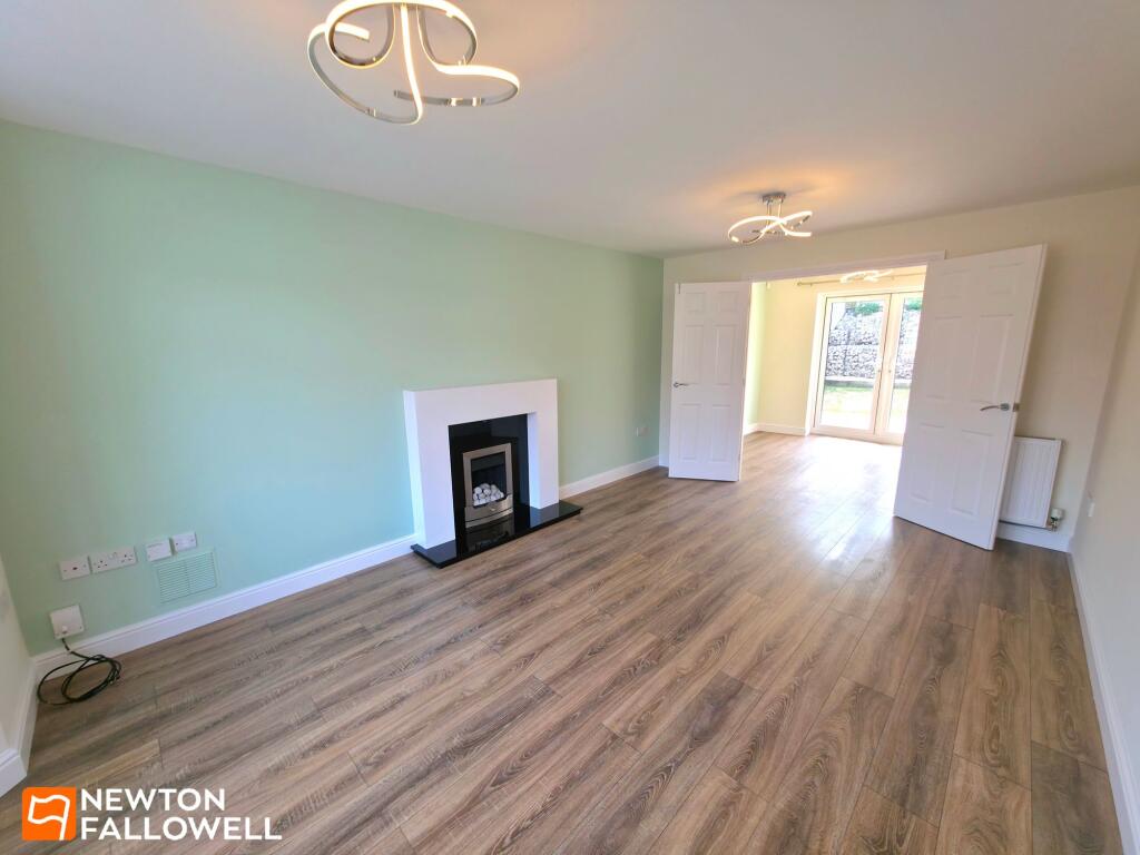 House in Newark and Sherwood, Clipstone - View 3