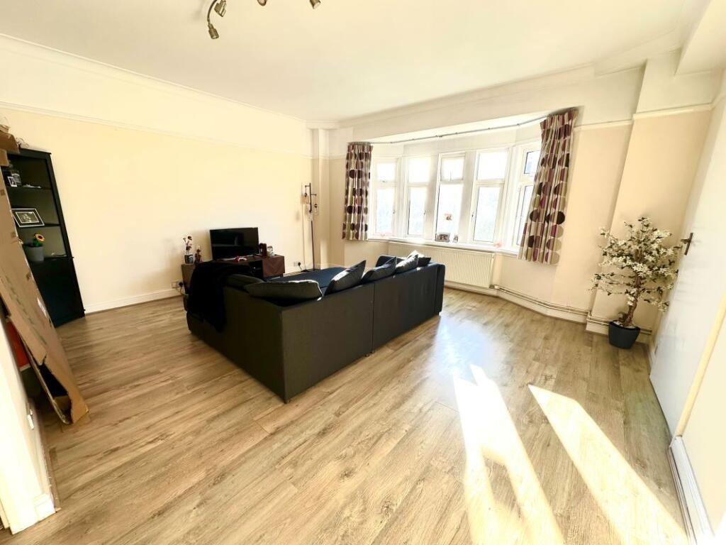 Apartment in Bournemouth, Lansdowne - View 4