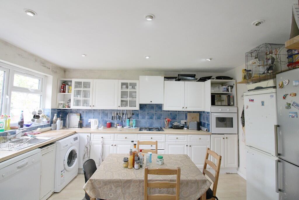 House in London - View 3