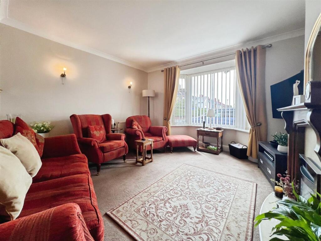 House in Shrewsbury, Shropshire - More