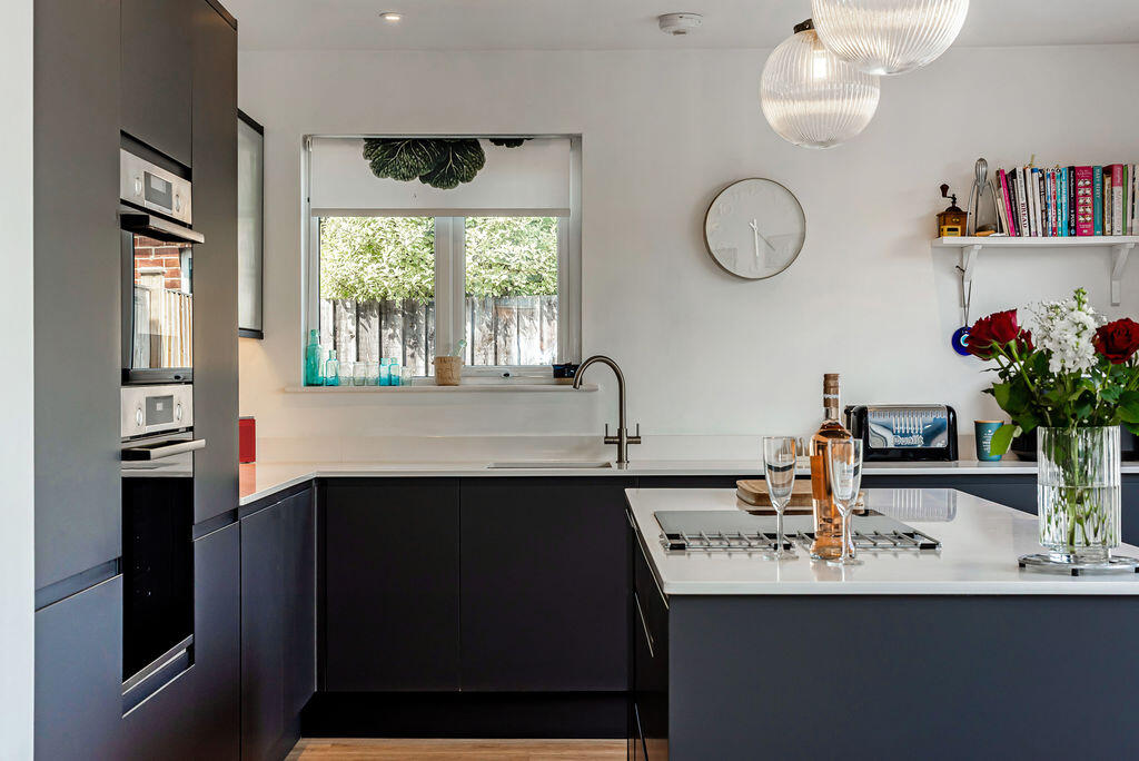 House in Chichester, Fishbourne - View 5