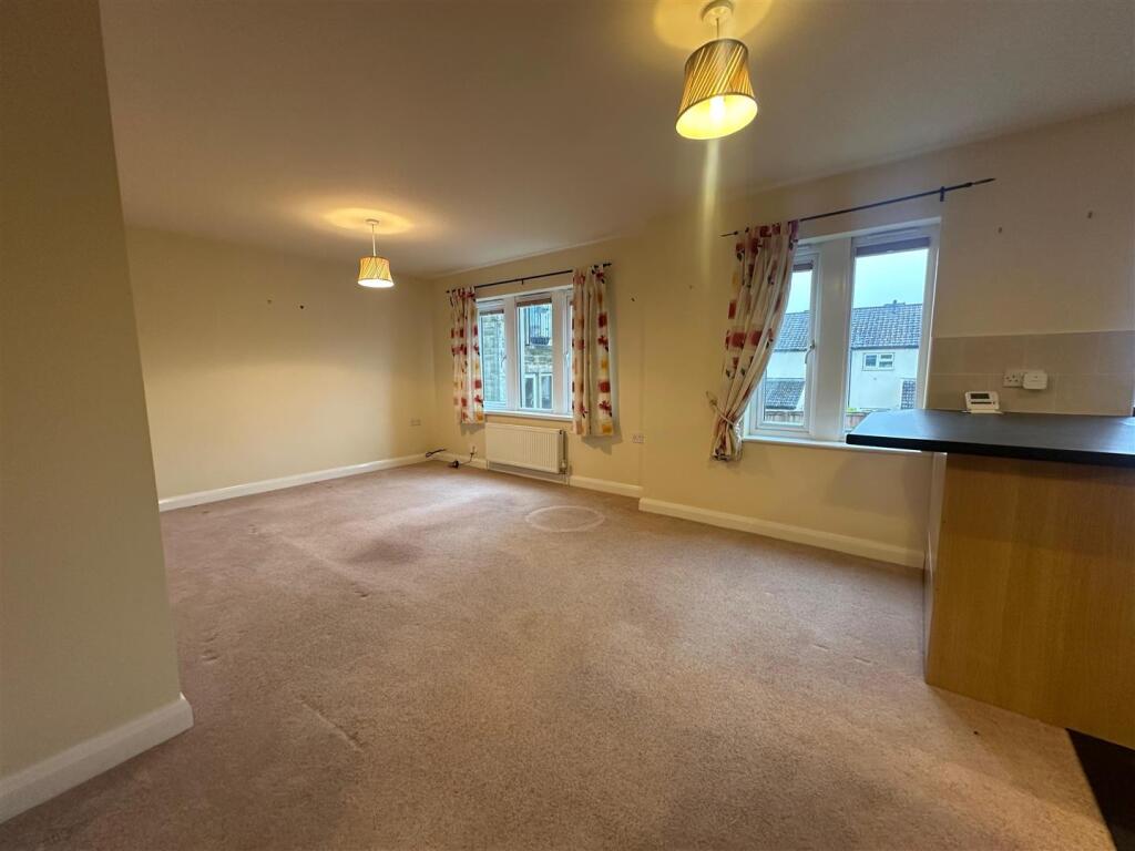 Deer Hill Court, Meltham HD9 photo 5
