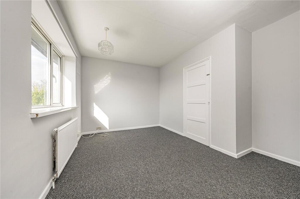 Rutters Close, West Drayton photo 3