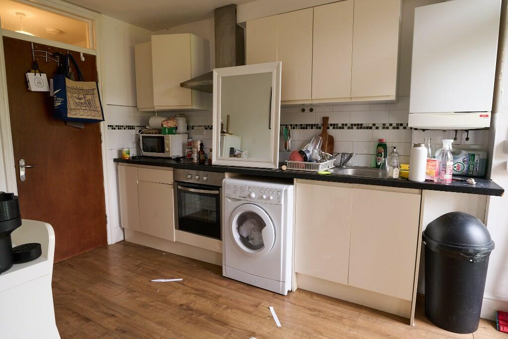 Casson Street, London, E1 photo 4
