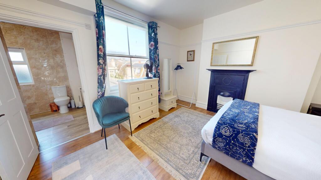 Apartment in Brighton - More