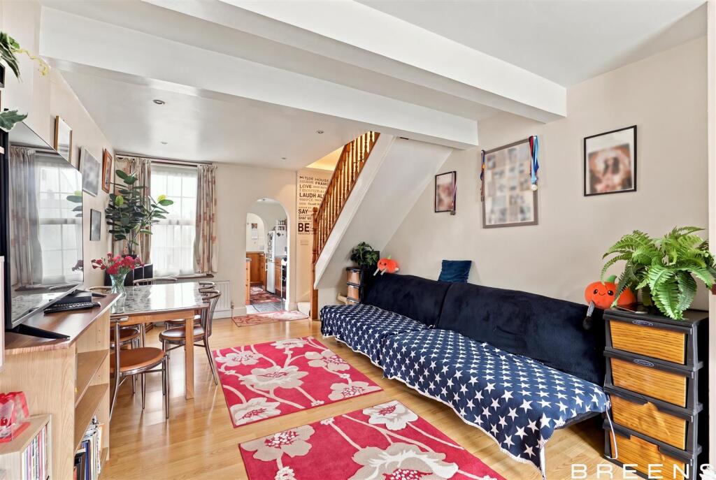 House in Enfield - View 4