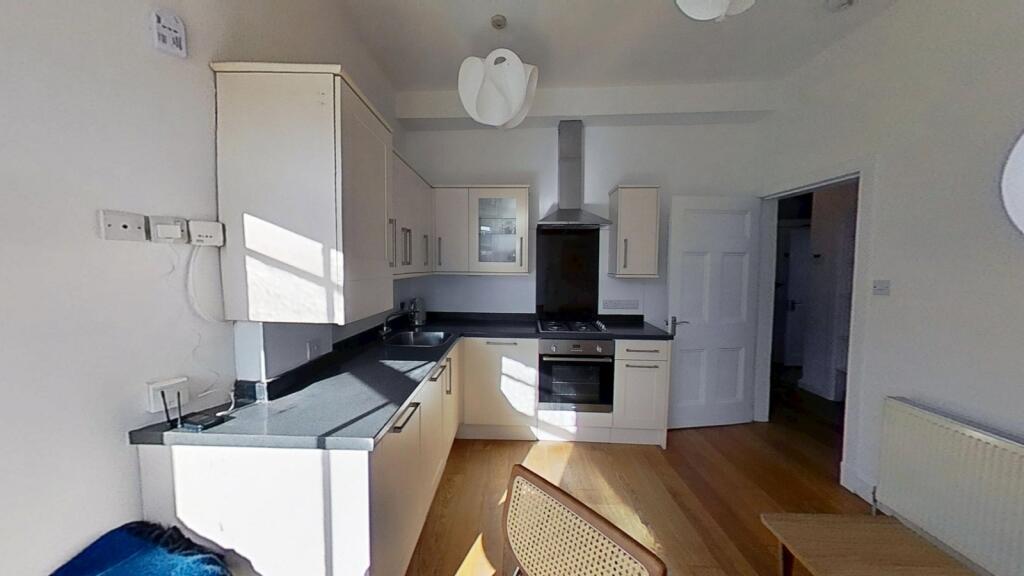 Apartment in Edinburgh - View 5