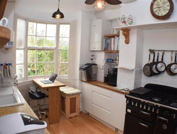 KITCHEN:
