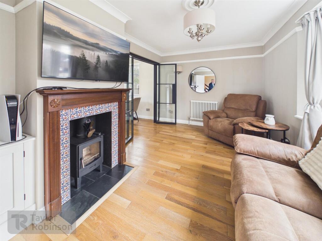 House in Crawley, West Green - View 5
