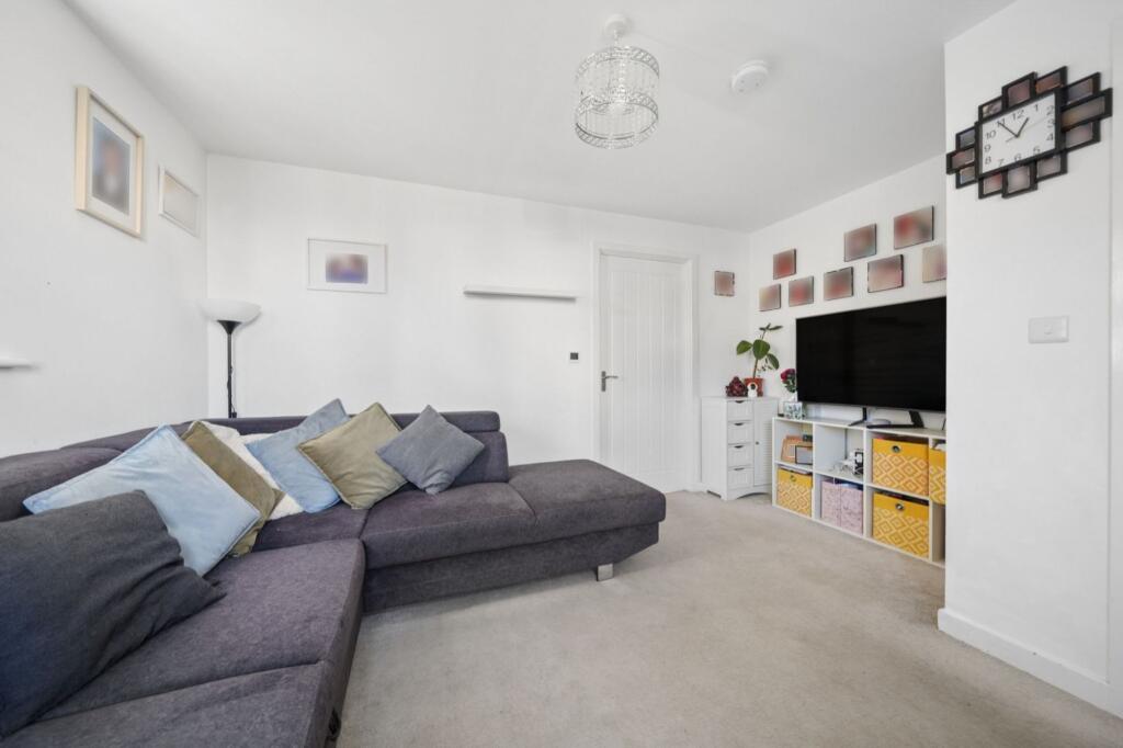 House in Vale of White Horse, Wellington Gate, Grove - View 5