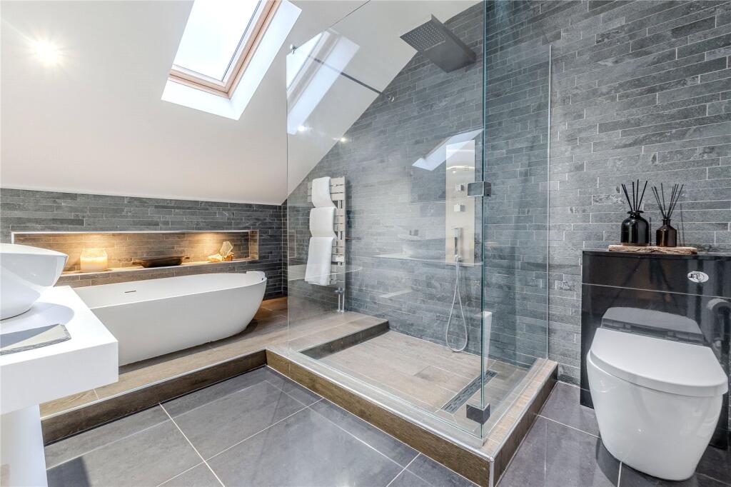 Additional image 7 of Berry Close, Baildon, Shipley, West Yorkshire